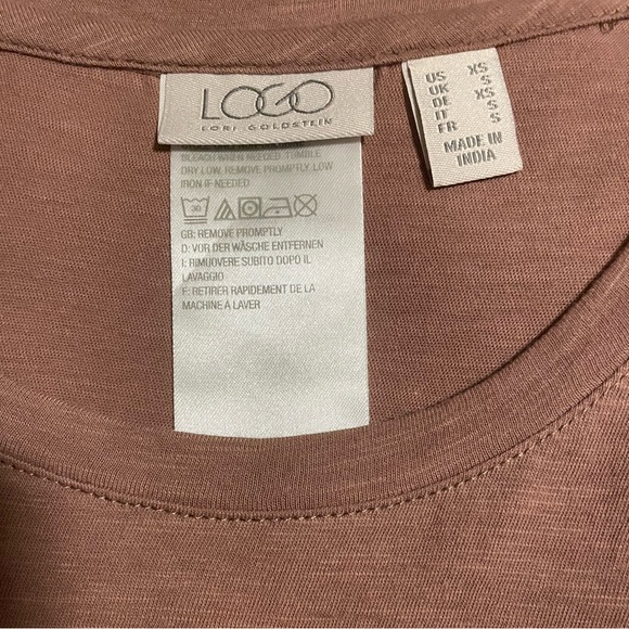 Élégant Nutmeg Blouse with Finishes of Wide Lace Trim   size XS-SM - Picture 6 of 16